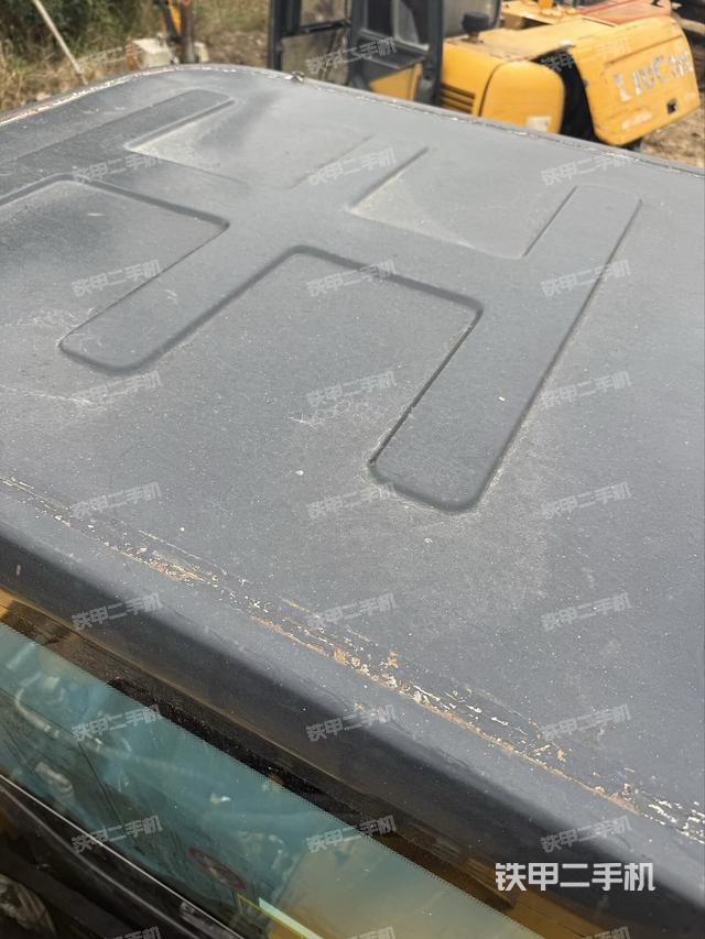 駕駛室頂部（整機(jī)外觀）