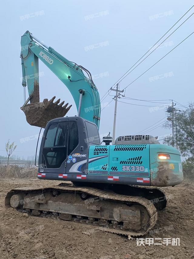 神鋼SK260LC-8挖掘機(jī)