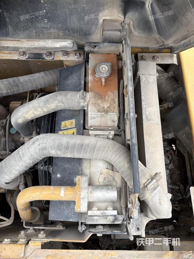 氣門室蓋螺絲特寫（上車部件）