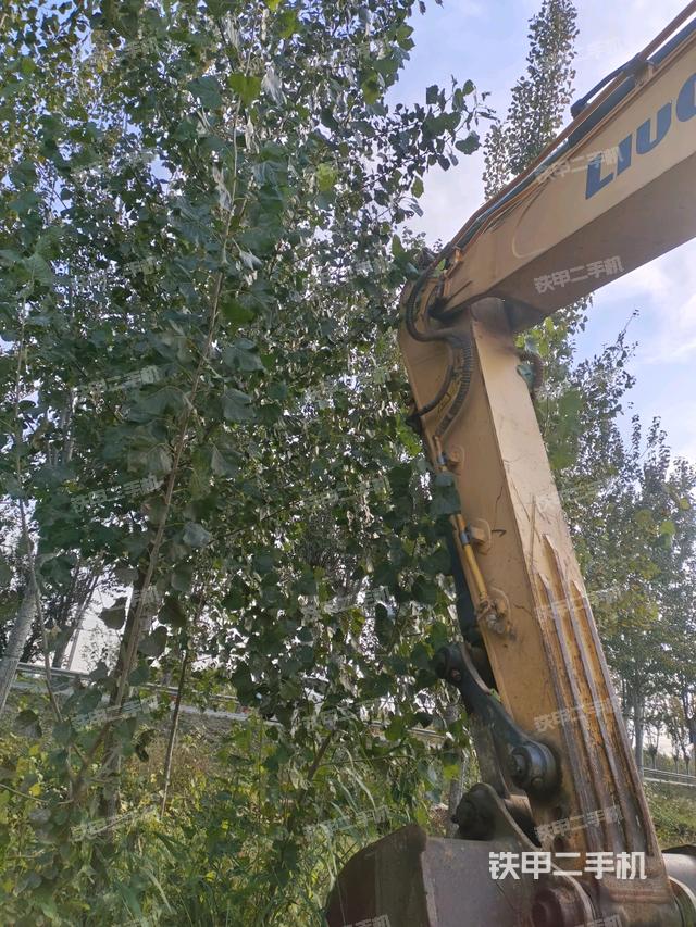 小臂整体左后（工作和回转装置）