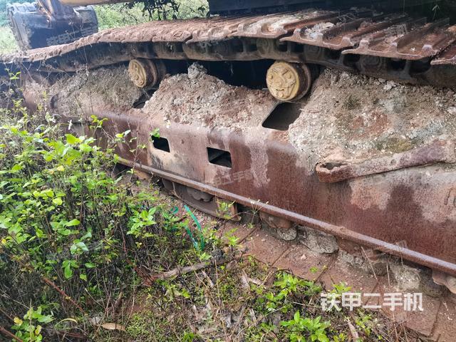 左侧行走马达盖板（行走机构）