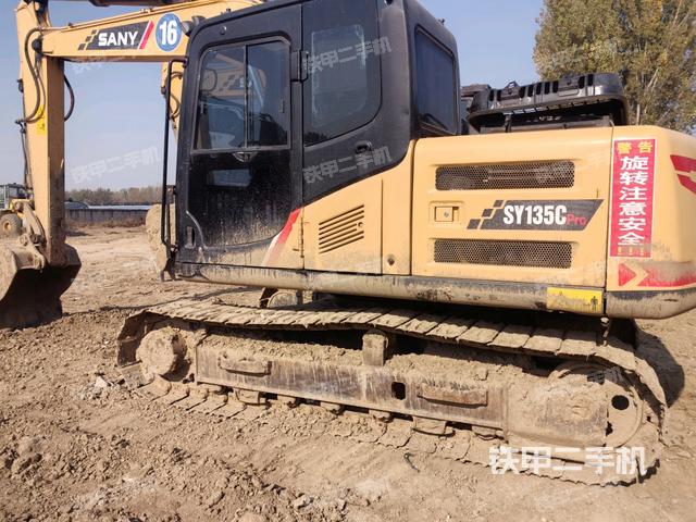 三一重工SY135C挖掘機