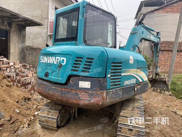 整机右后45°（整机外观）