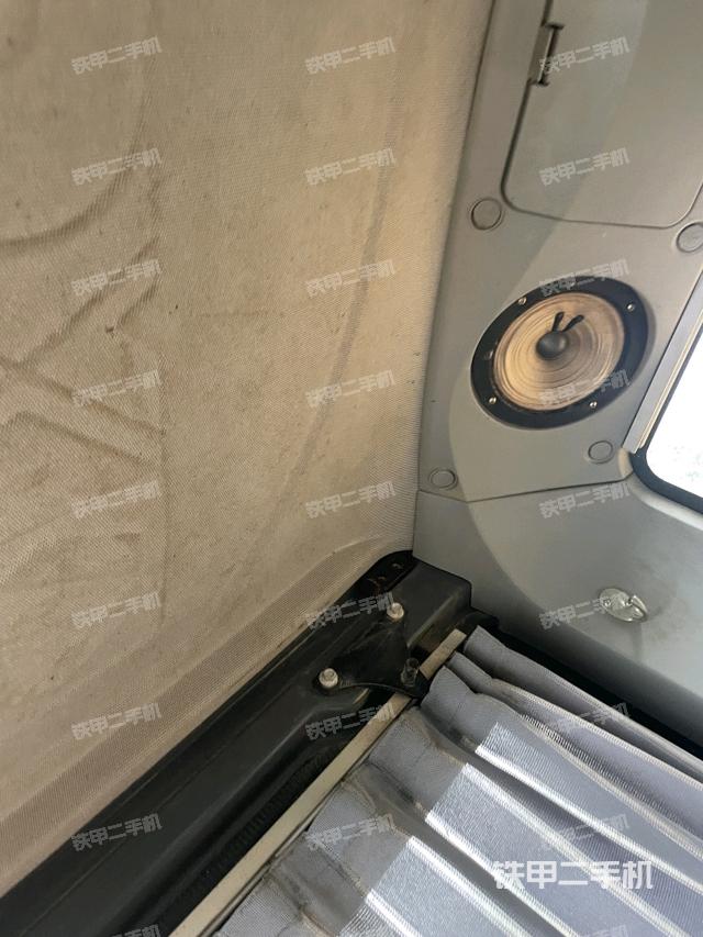 左后方玻璃角标（驾驶室部分）