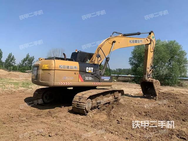 整機右后45°（整機外觀）