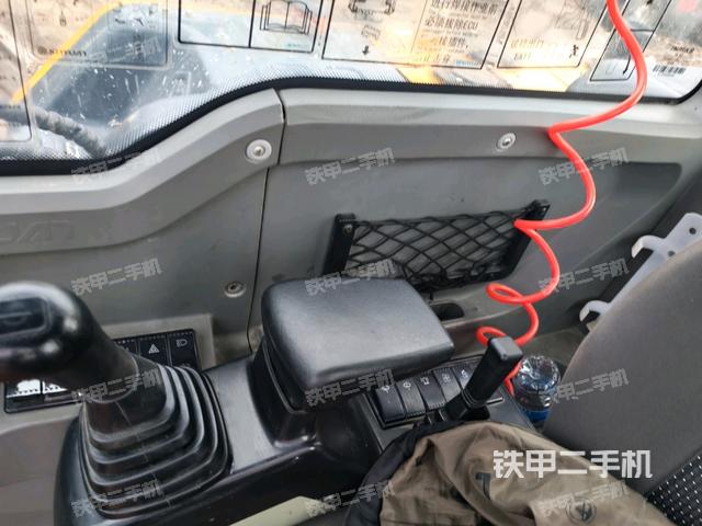 座椅右側(cè)控制臺(tái)/鑰匙門/油門/含右手柄（駕駛室部分）