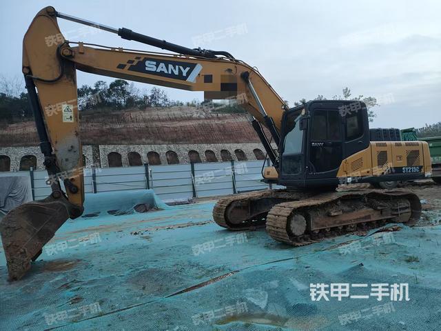 三一重工SY215C挖掘机