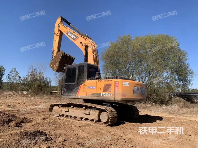 三一重工SY215C挖掘機(jī)