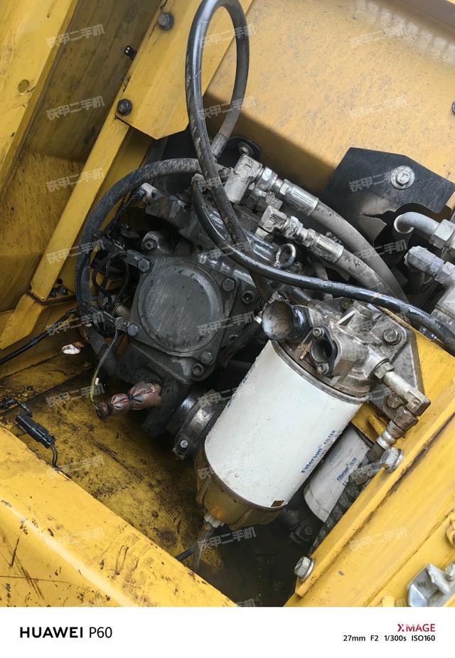 液壓泵艙室正面整體（整機(jī)外觀）