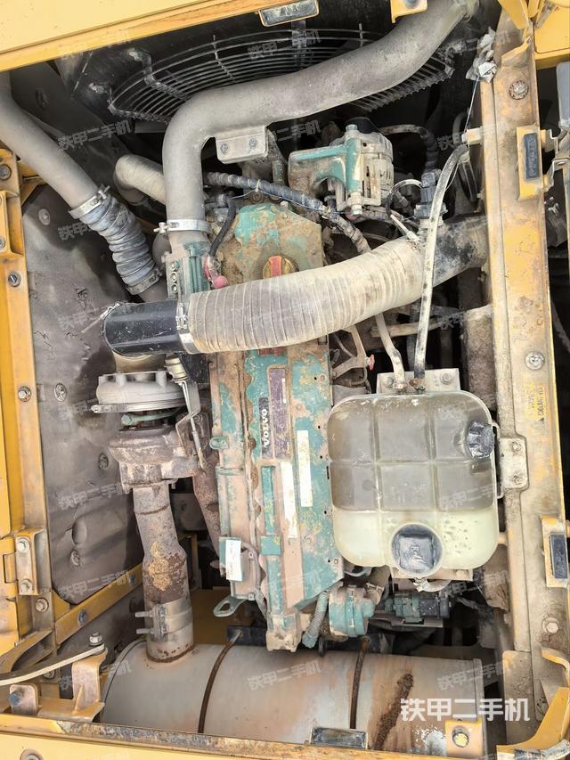 發(fā)動機(jī)整體俯視（整機(jī)外觀）