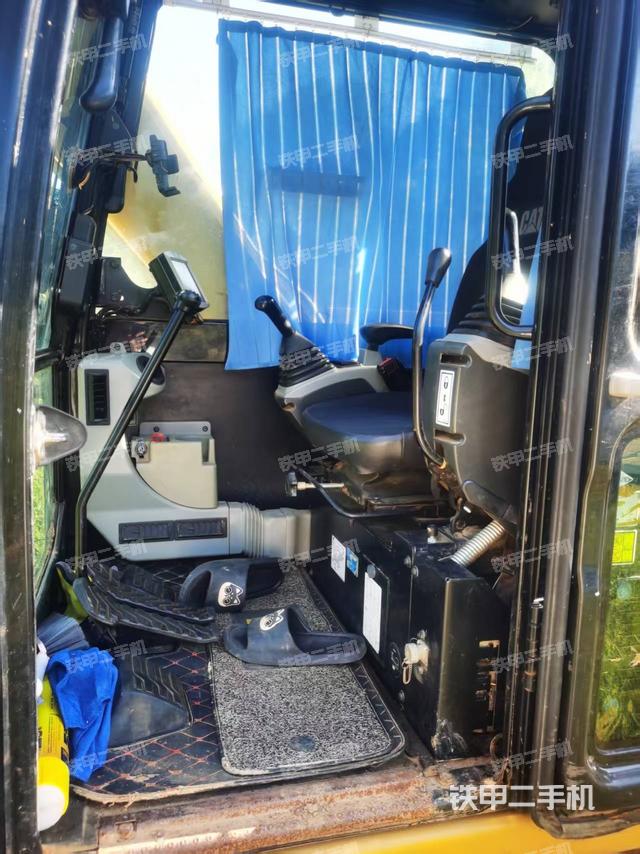 駕駛室整體（整機(jī)外觀）