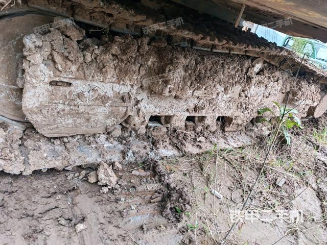 右侧履带整体（行走机构）