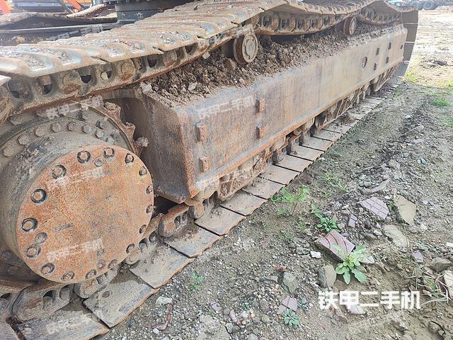 單側(cè)履帶整體（整機(jī)外觀）