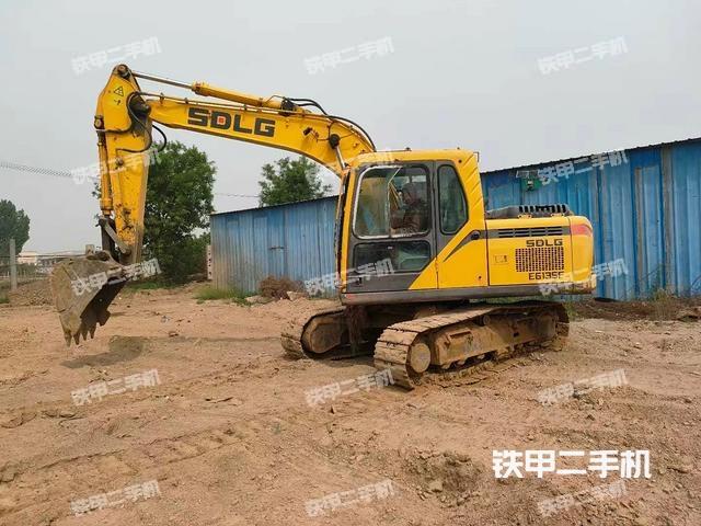 山东临工LG6135E挖掘机