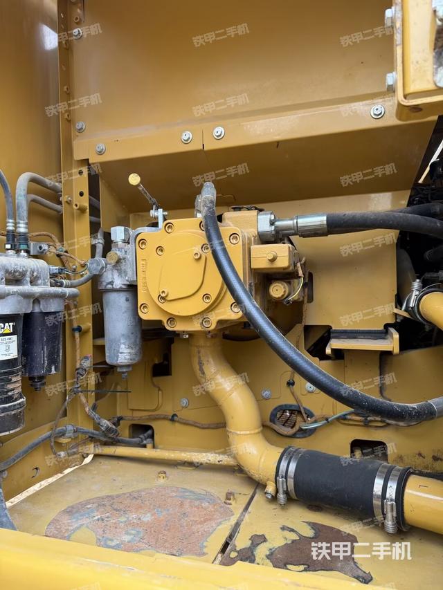 液压泵室（大件舱室）