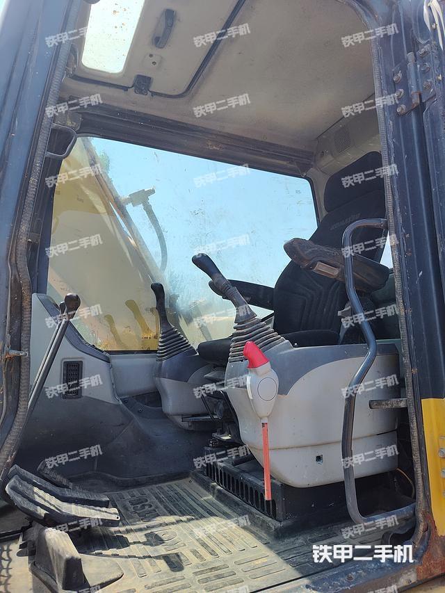 驾驶室整体（整机外观）