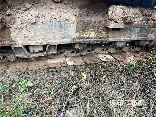 左侧履带整体 （行走机构）