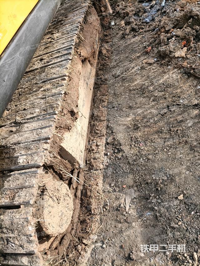 右側(cè)履帶整體?（行走機構(gòu)）