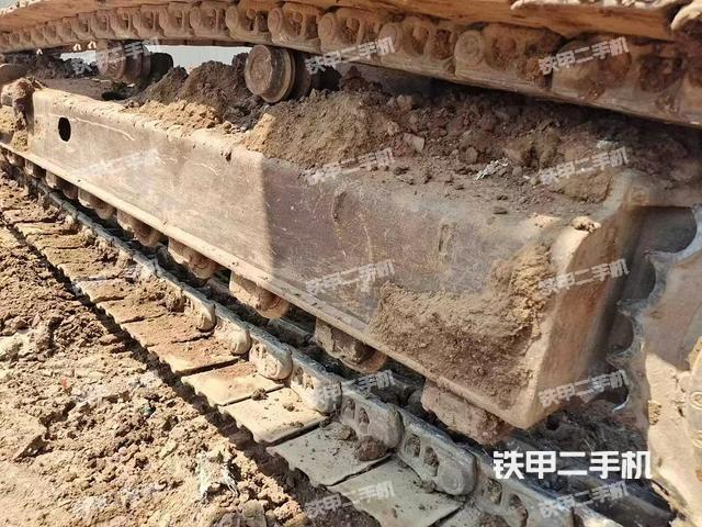 单侧履带整体（整机外观）