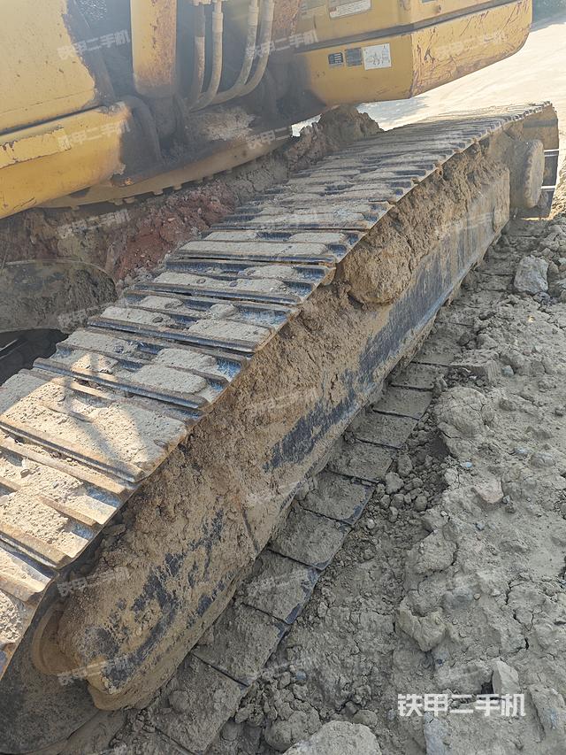 单侧履带整体（整机外观）