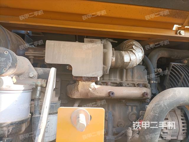 发动机室（上车部件）