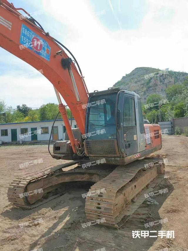 驾驶室顶部（整机外观）