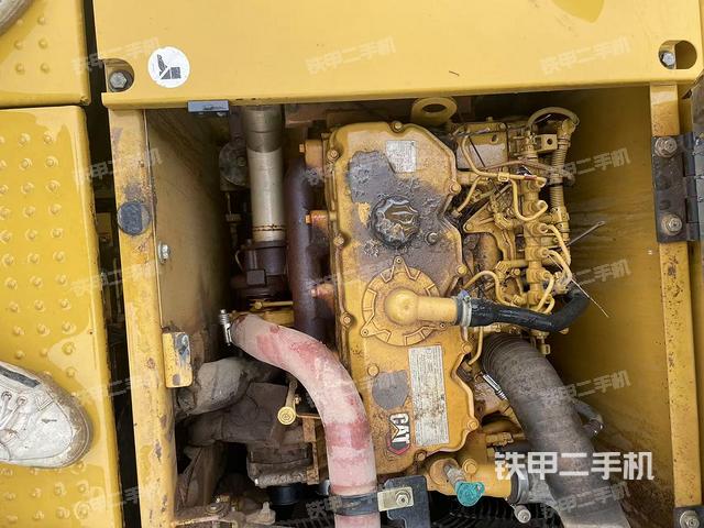 发动机室（上车部件）