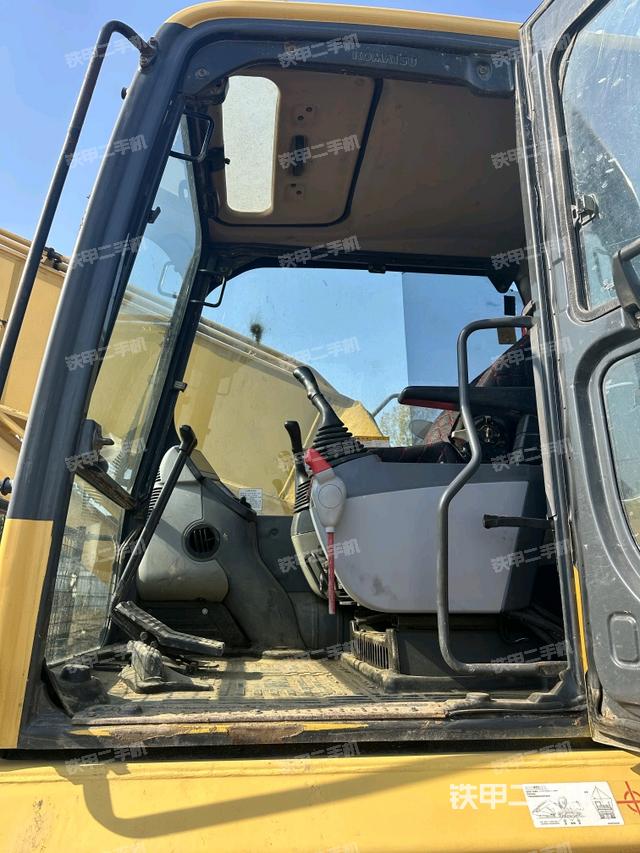 驾驶室整体（整机外观）