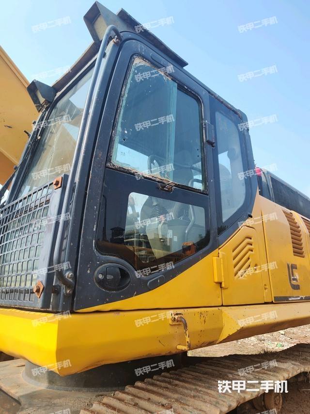 驾驶室整体（整机外观）