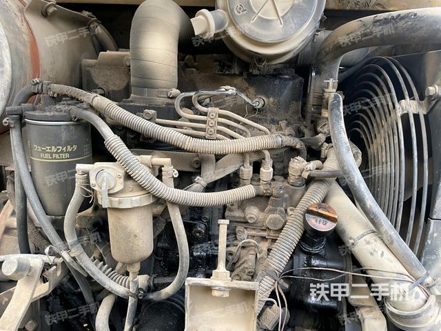 发动机室（上车部件）