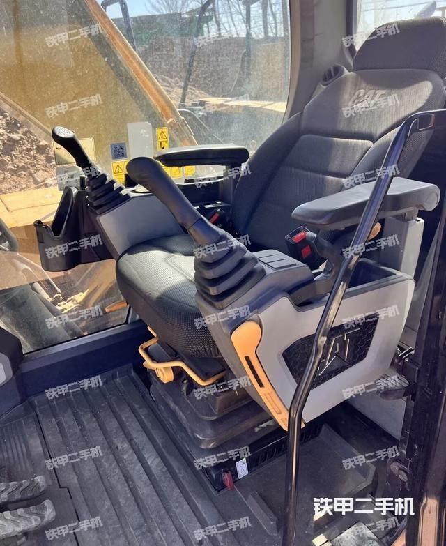 驾驶室整体（整机外观）