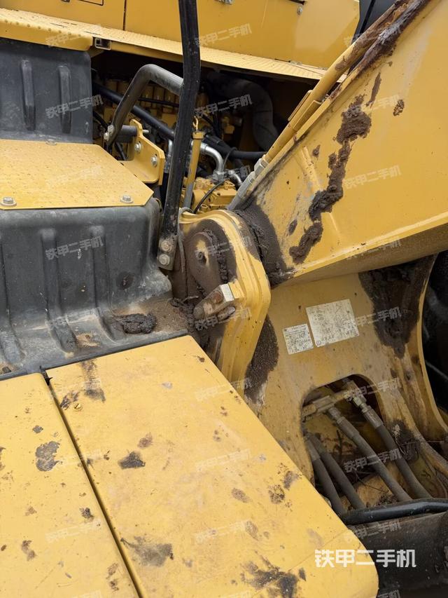 大臂根部 斜视（工作和回转装置）