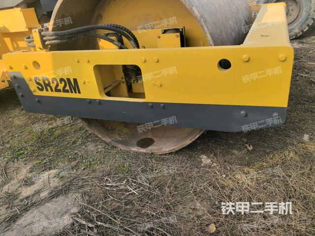 前車架正左側(cè)（壓路機(jī)前后車架）