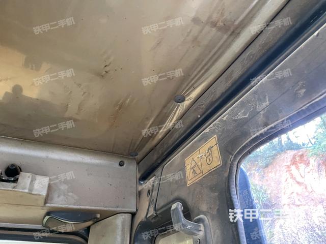  驾驶室正侧（驾驶室部分）