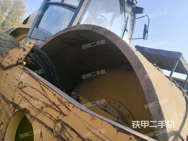 前車架正右側(cè)（壓路機前后車架）