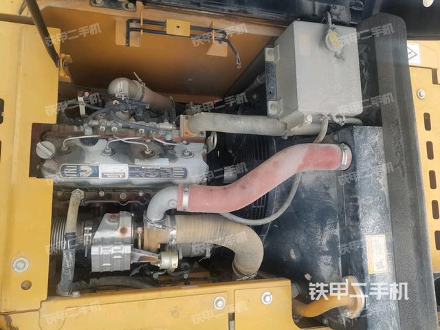 发动机室（上车部件）