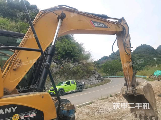 大臂整体 右侧（工作和回转装置）