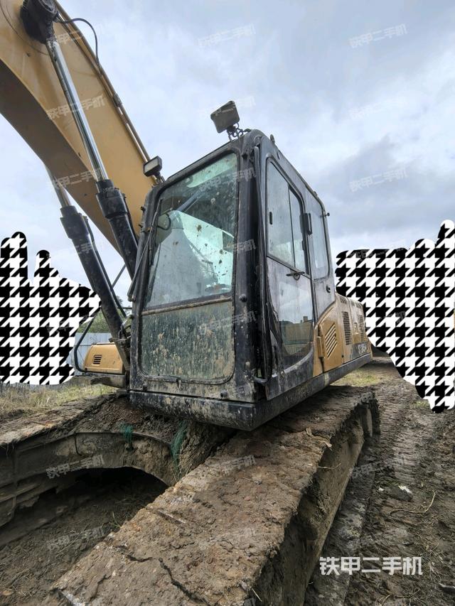 驾驶室左前45度（驾驶室部分）