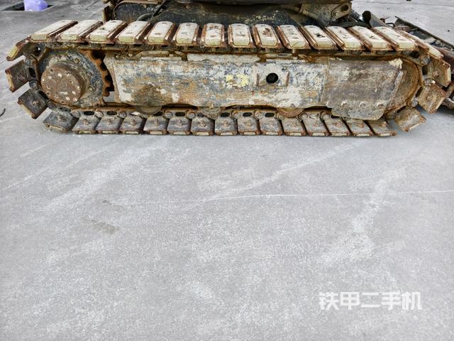 左侧履带整体 （行走机构）