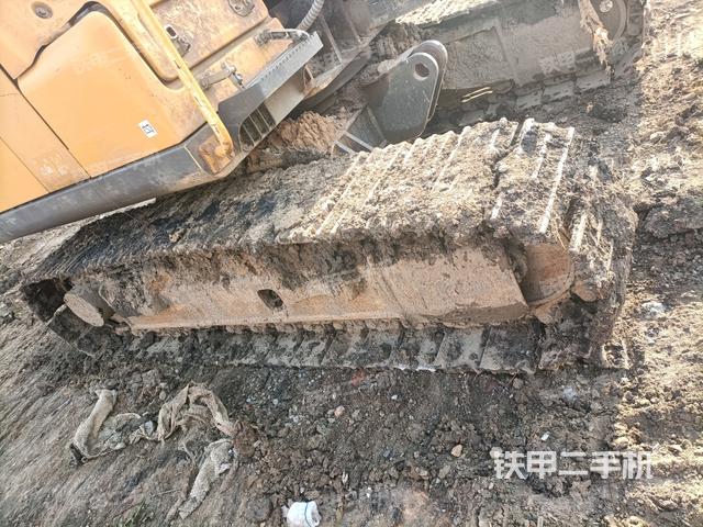 左侧履带整体 （行走机构）