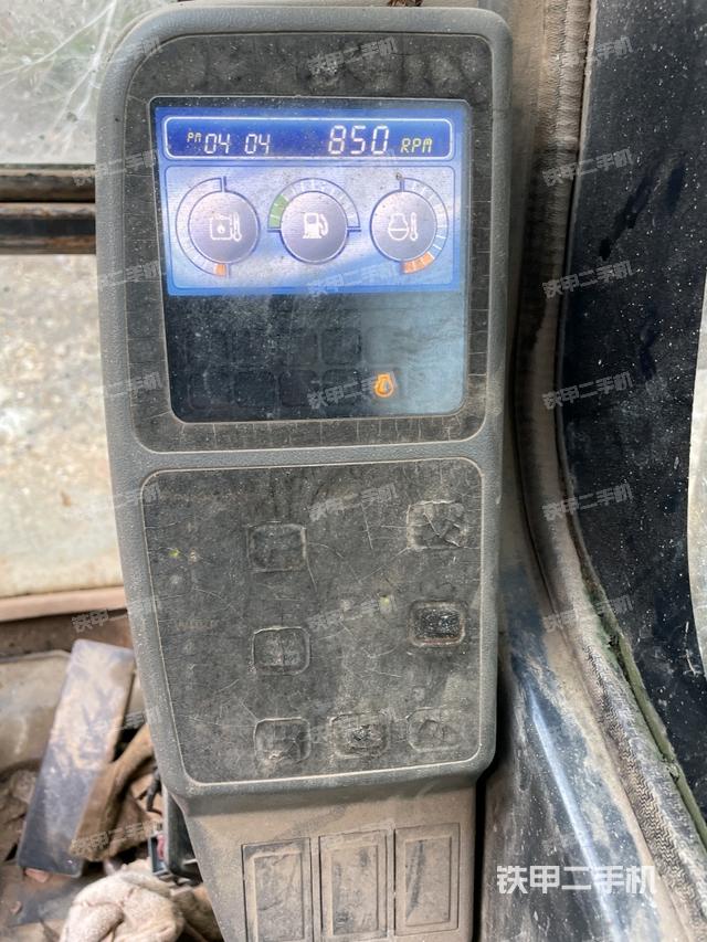 座椅左侧控制台/音响/含左手柄（驾驶室部分）