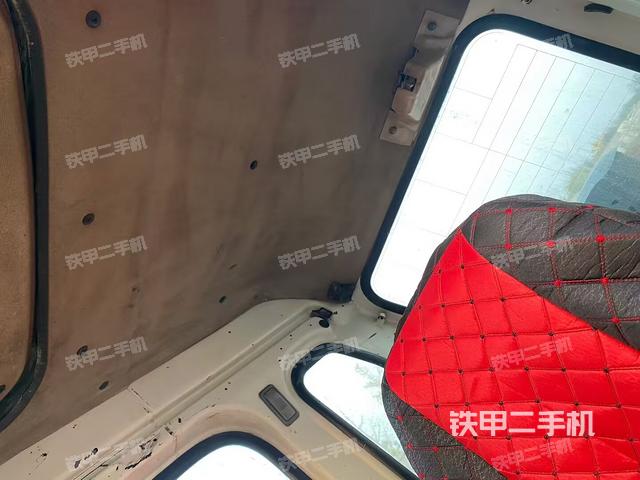 驾驶室顶部（整机外观）