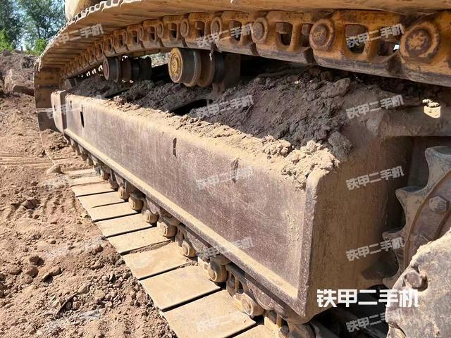 單側(cè)履帶整體（整機(jī)外觀）