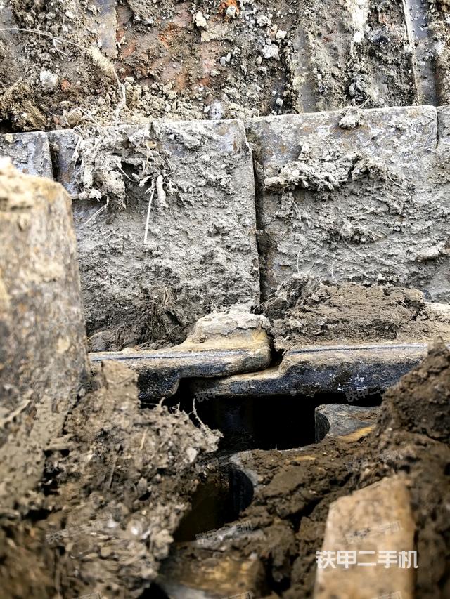 左驱动轮（行走机构）