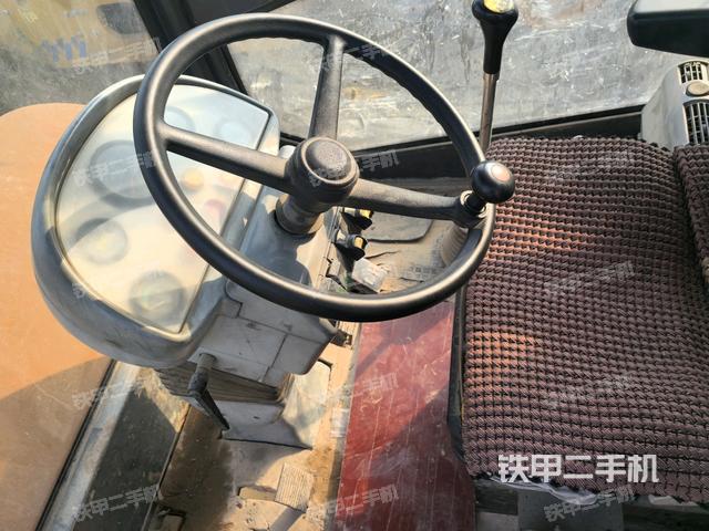 后玻璃角标（压路机驾驶室）