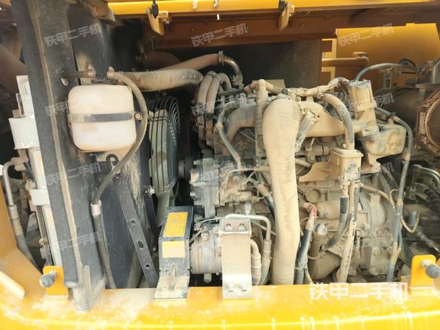 发动机室（上车部件）