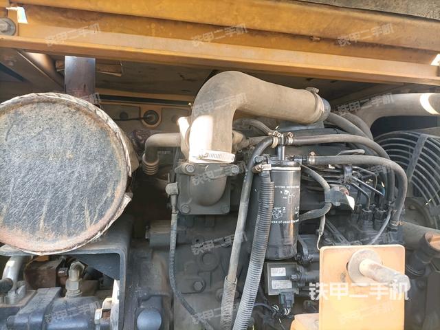 发动机室（上车部件）