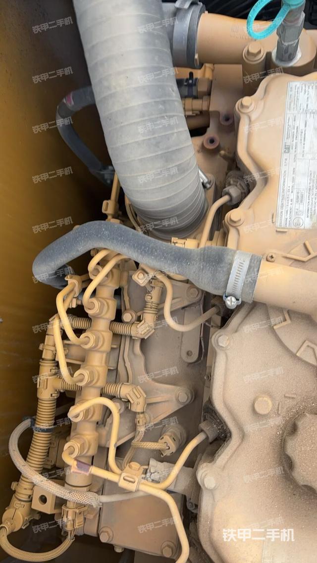 气门室盖螺丝特写（上车部件）