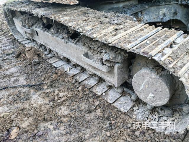 左侧履带整体 （行走机构）