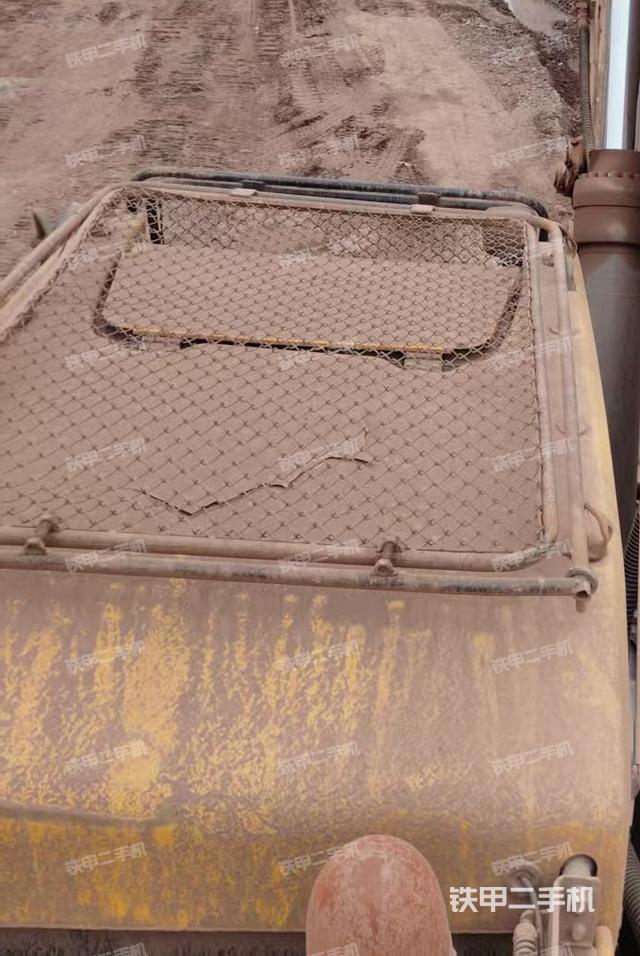 驾驶室顶部（整机外观）